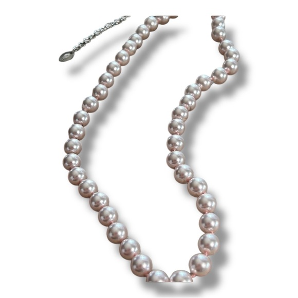 ICING light light barely pink string of faux pearl necklace 8-10” - Picture 5 of 10